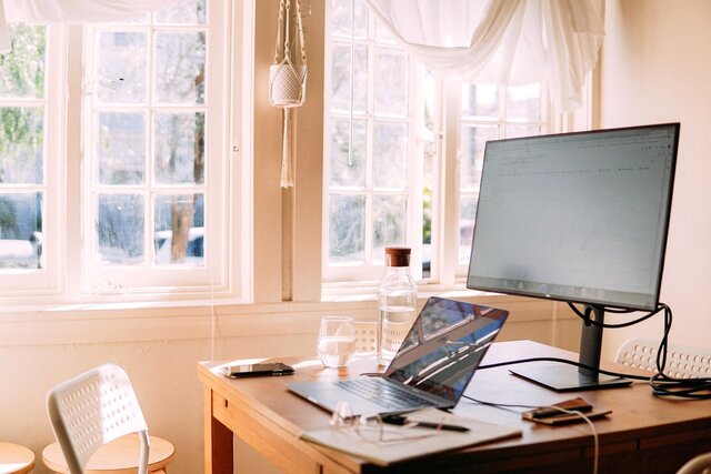 9 Essential Business Tools for At-Home Entrepreneurs